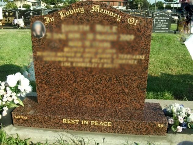 Headstone With Vase Evergreen Park IL 60805